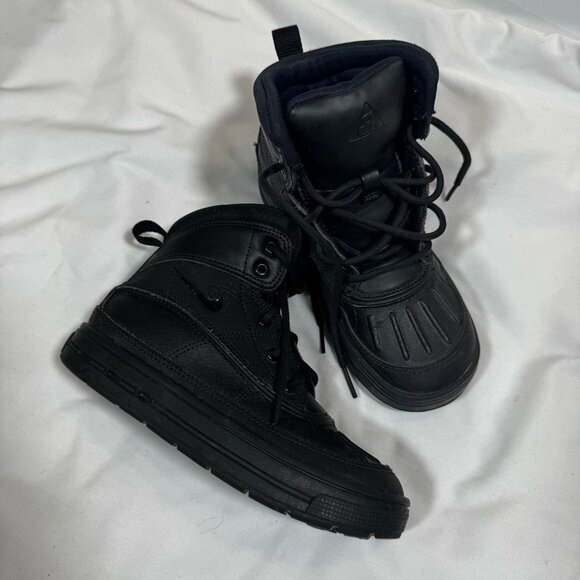 Nike Woodside High Top Lace Up Boys Kids Boots Black Sz 1Y Hiking Outdoor Comfy - Picture 7 of 9